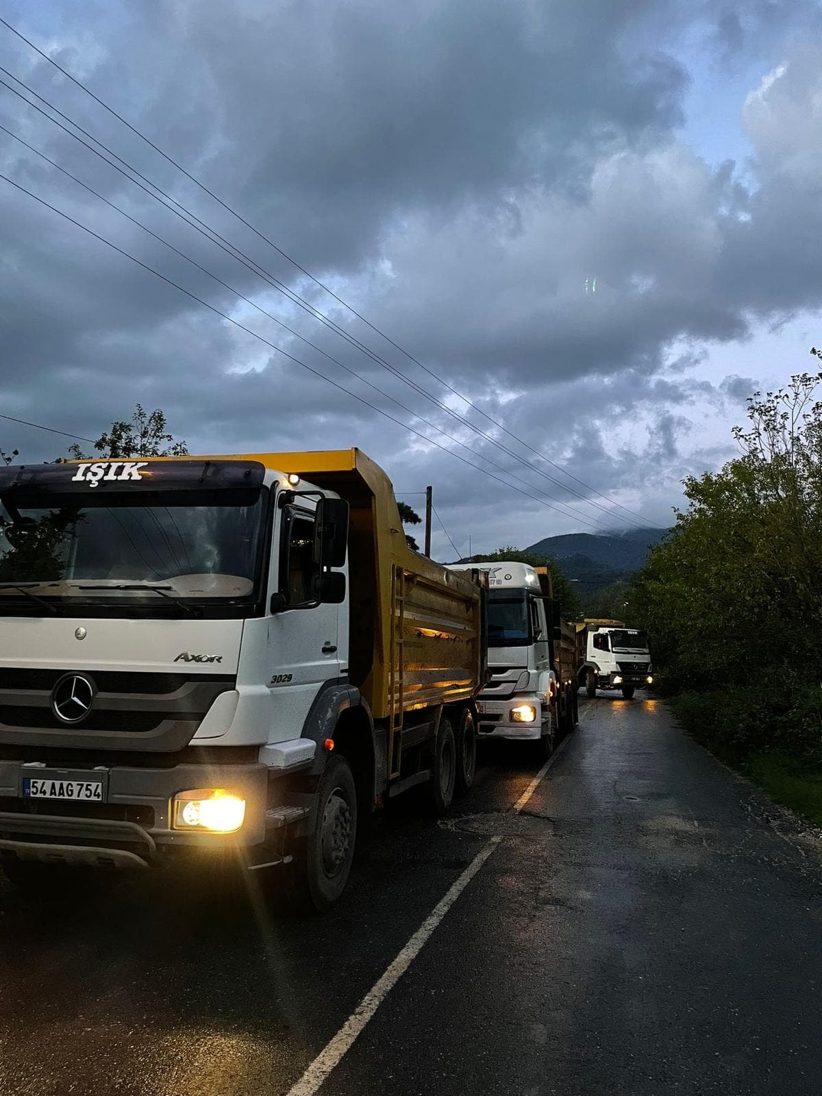 Işık Hafriyat damperli kamyon konvoyu